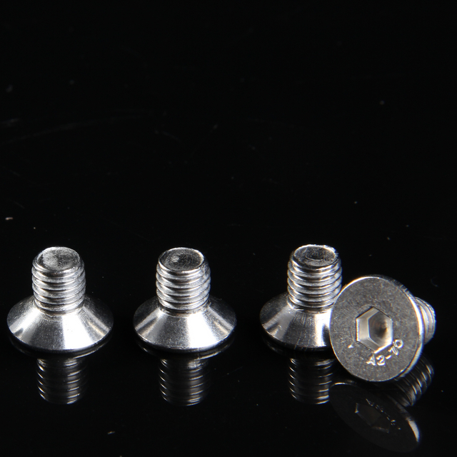 La machine en acier inoxydable DIN 7991 boulonne les vis Csk