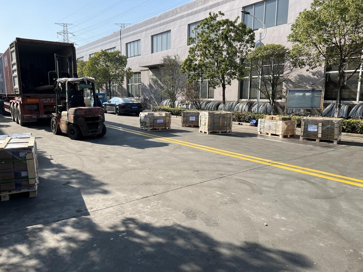 Livraison des marchandises des clients du Vietnam