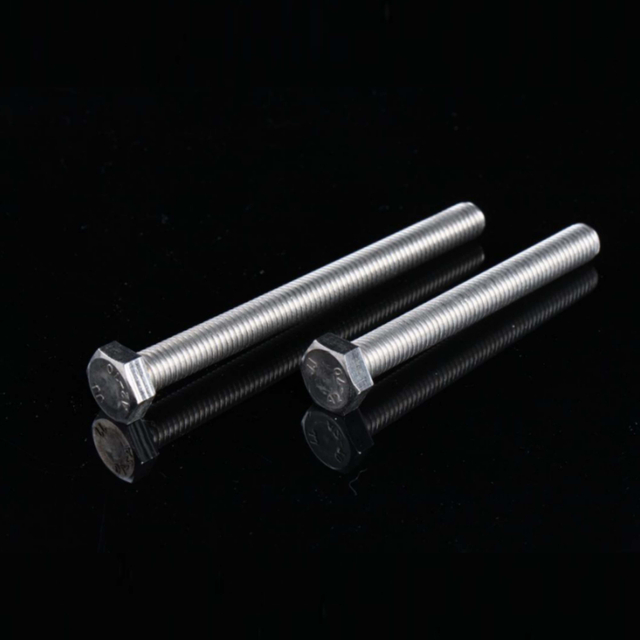 Boulons à tête hexagonale en acier inoxydable